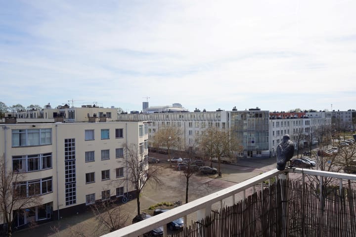 Photo 3 of Charlotte Brontéstraat 157