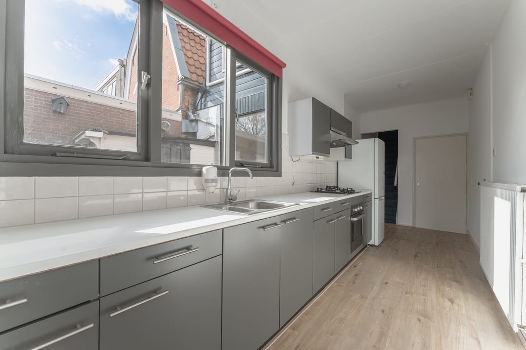 Characterful townhouse with deep sunny garden in historic Enkhuizen city center — 17