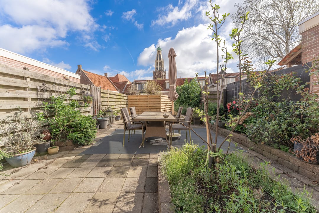 Characterful townhouse with deep sunny garden in historic Enkhuizen city center — 43