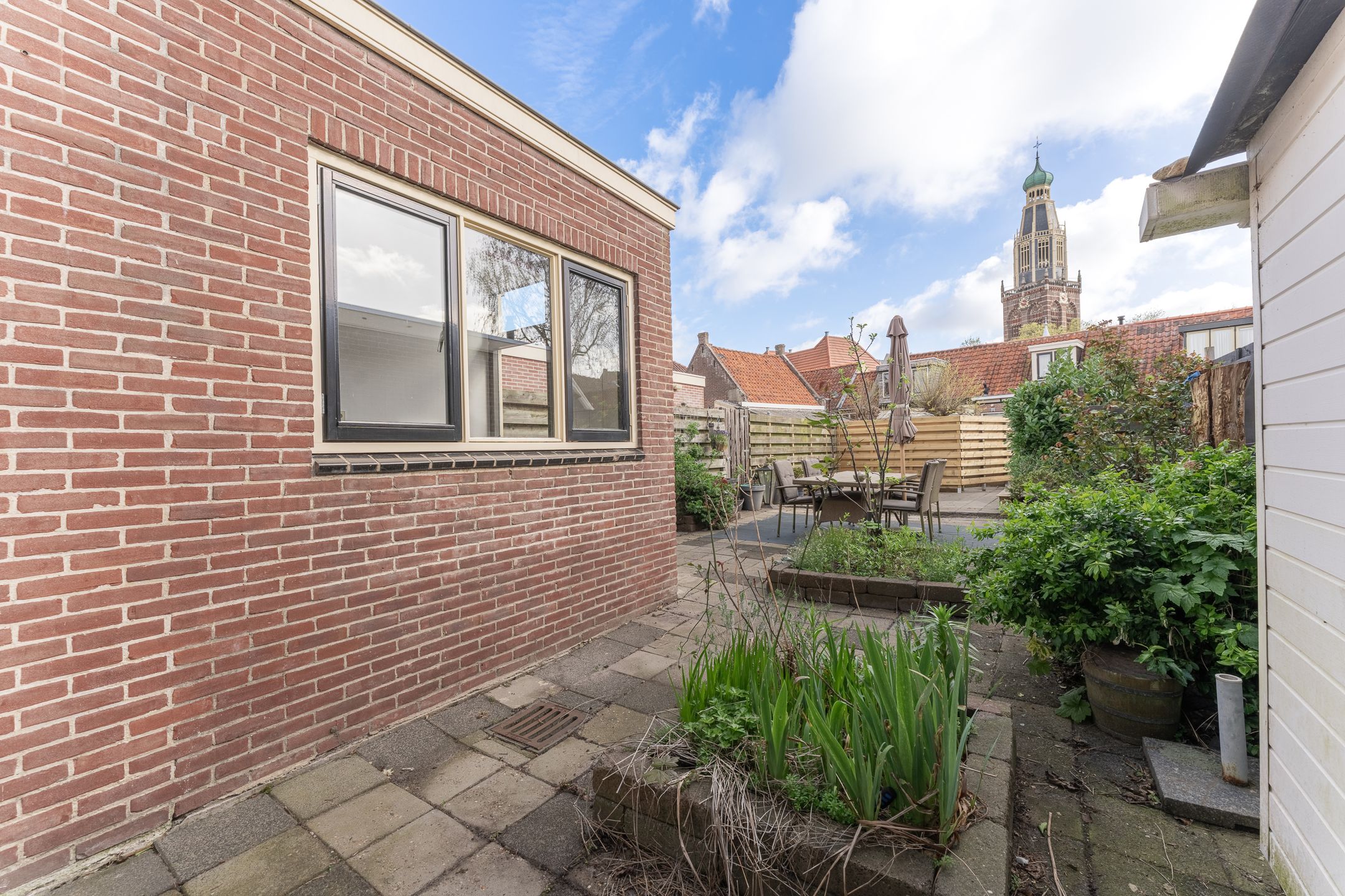 Characterful townhouse with deep sunny garden in historic Enkhuizen city center — 45