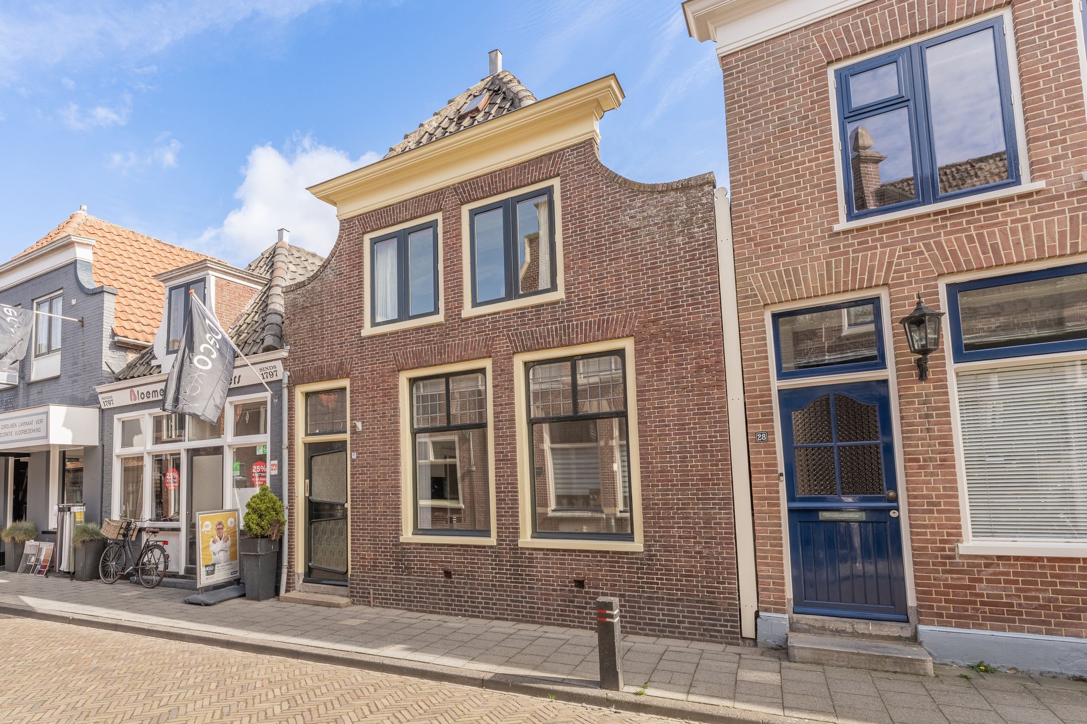 Characterful townhouse with deep sunny garden in historic Enkhuizen city center — 54