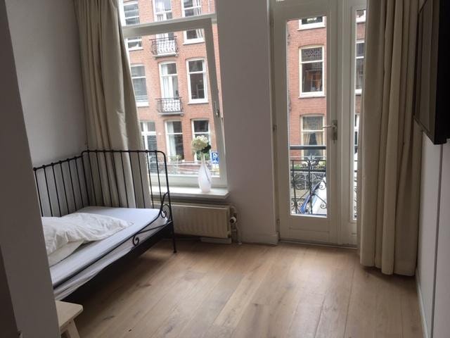 Foto 5 van Eerste Helmersstraat 148-H