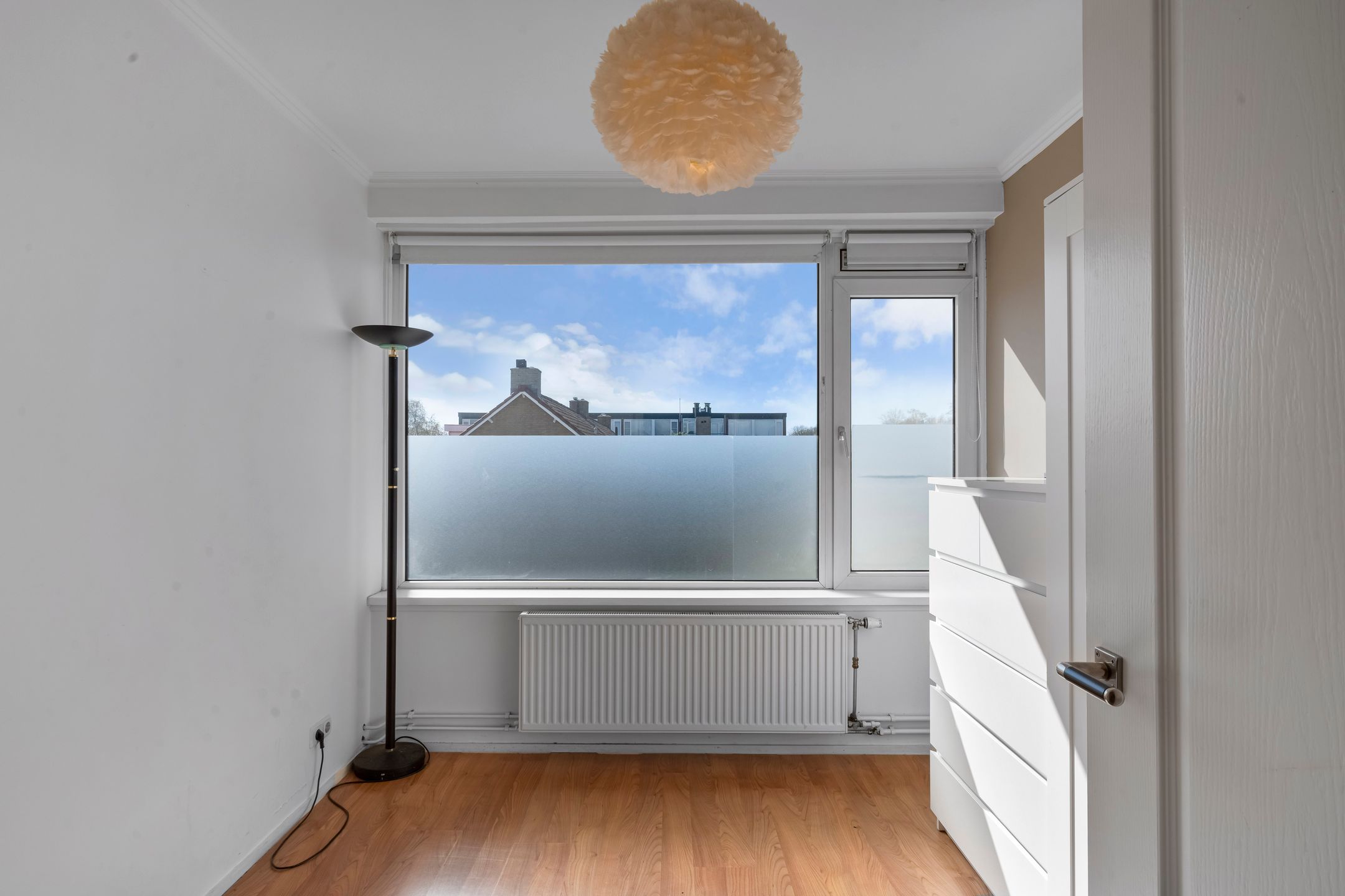 Spacious and Move-in Ready Three-Room Apartment in Green Surroundings — 27