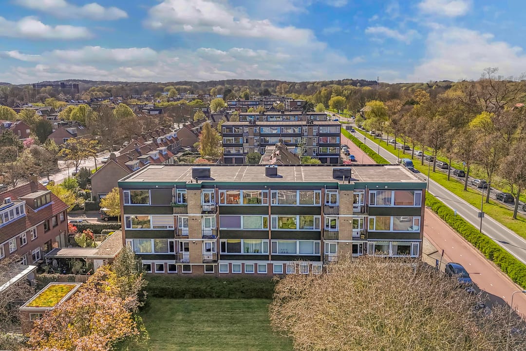 Spacious and Move-in Ready Three-Room Apartment in Green Surroundings — 46