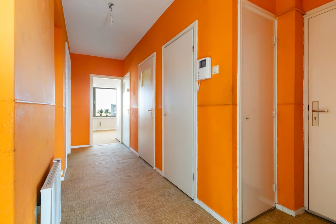 Spacious top-floor apartment with panoramic city views in Leeuwarden — 17