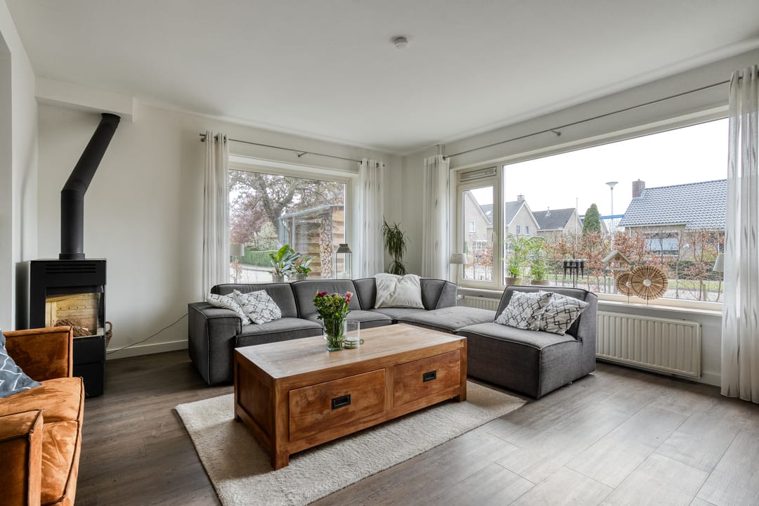 Foto 11 van Burg.Hoekstrastraat 4