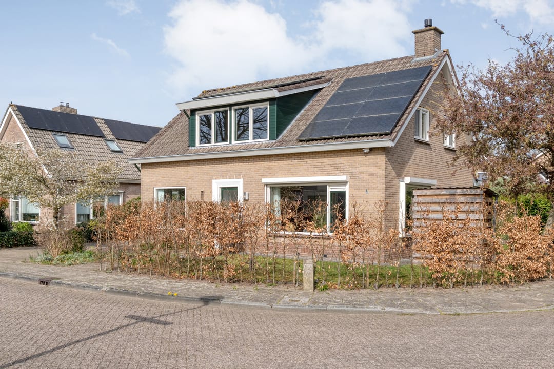 Foto 1 van Burg.Hoekstrastraat 4