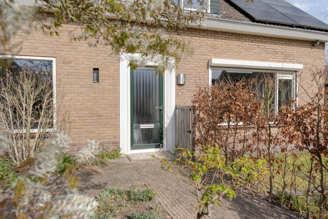 Foto 7 van Burg.Hoekstrastraat 4