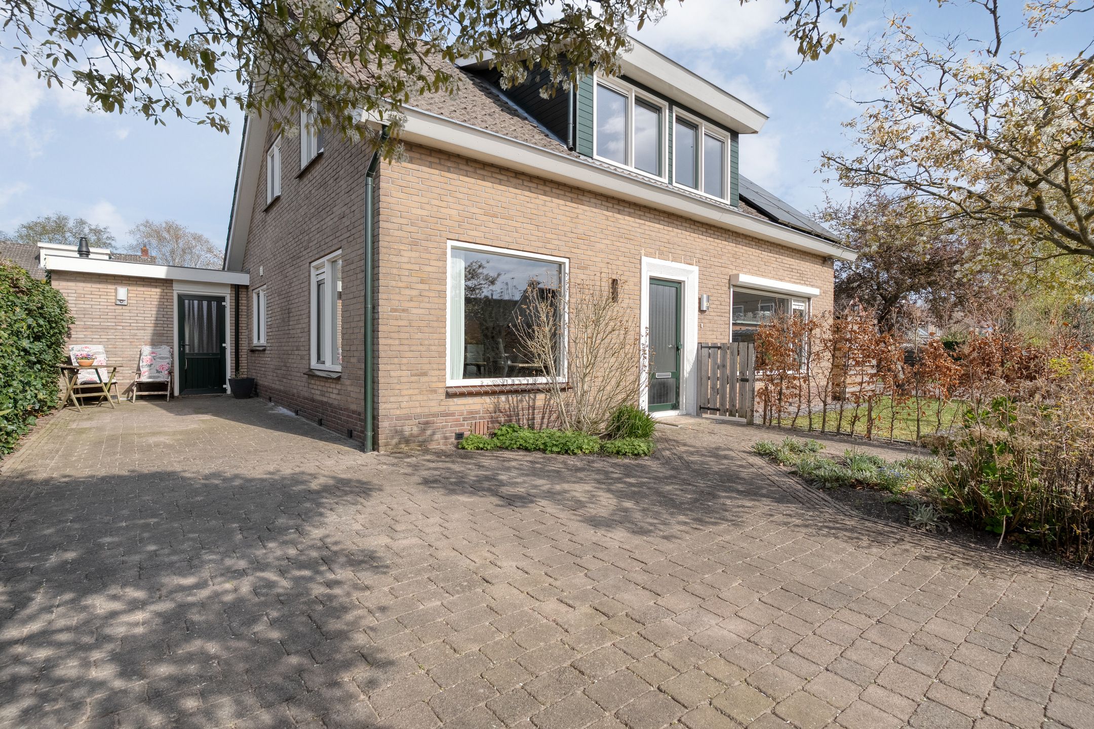 Foto 6 van Burg.Hoekstrastraat 4