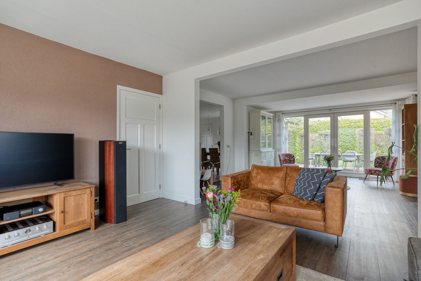 Foto 14 van Burg.Hoekstrastraat 4