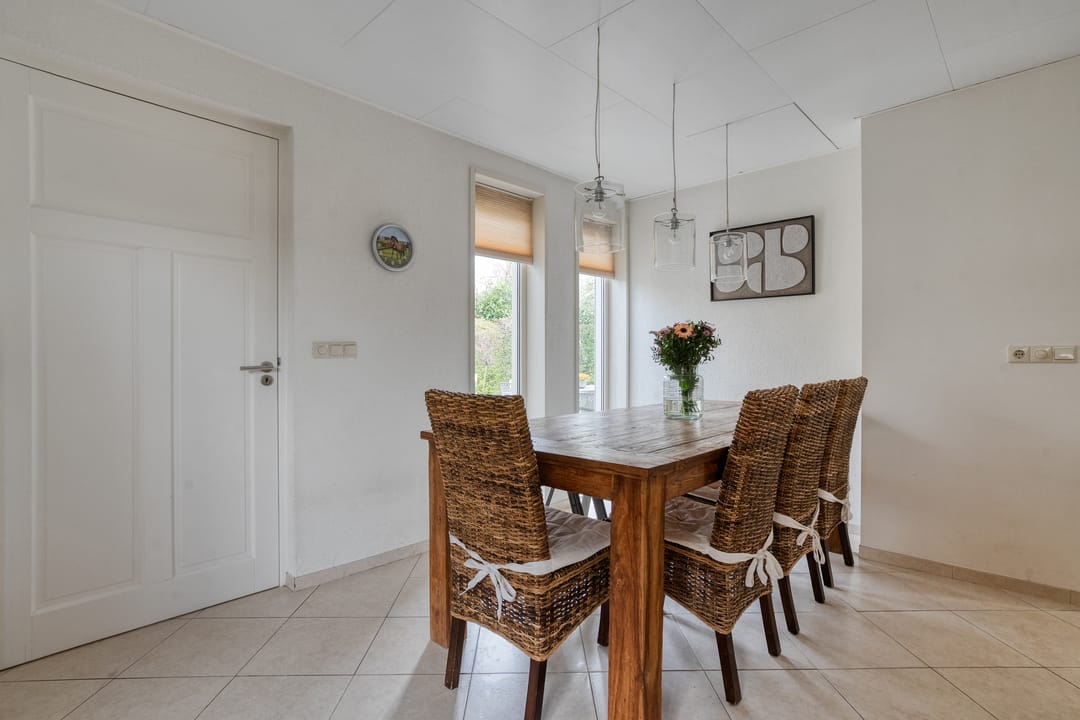 Foto 23 van Burg.Hoekstrastraat 4