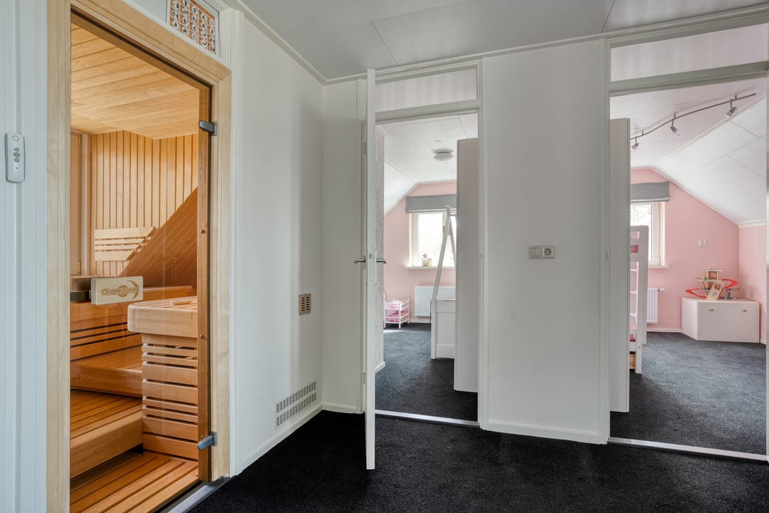 Foto 31 van Burg.Hoekstrastraat 4