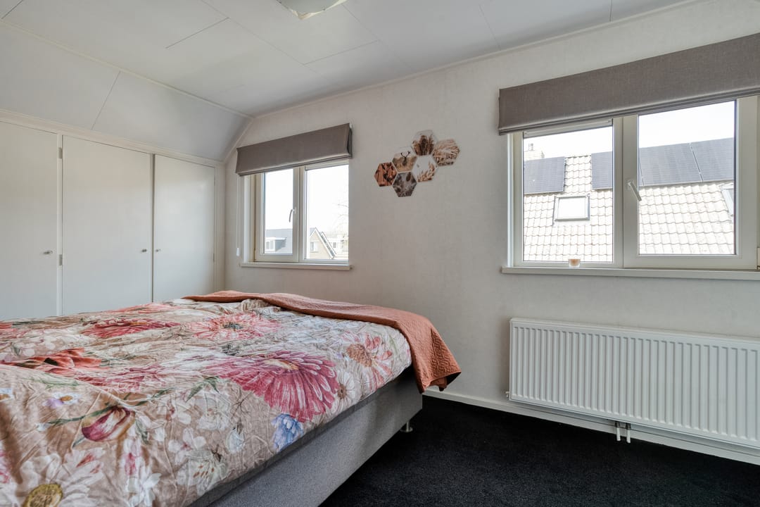 Foto 32 van Burg.Hoekstrastraat 4