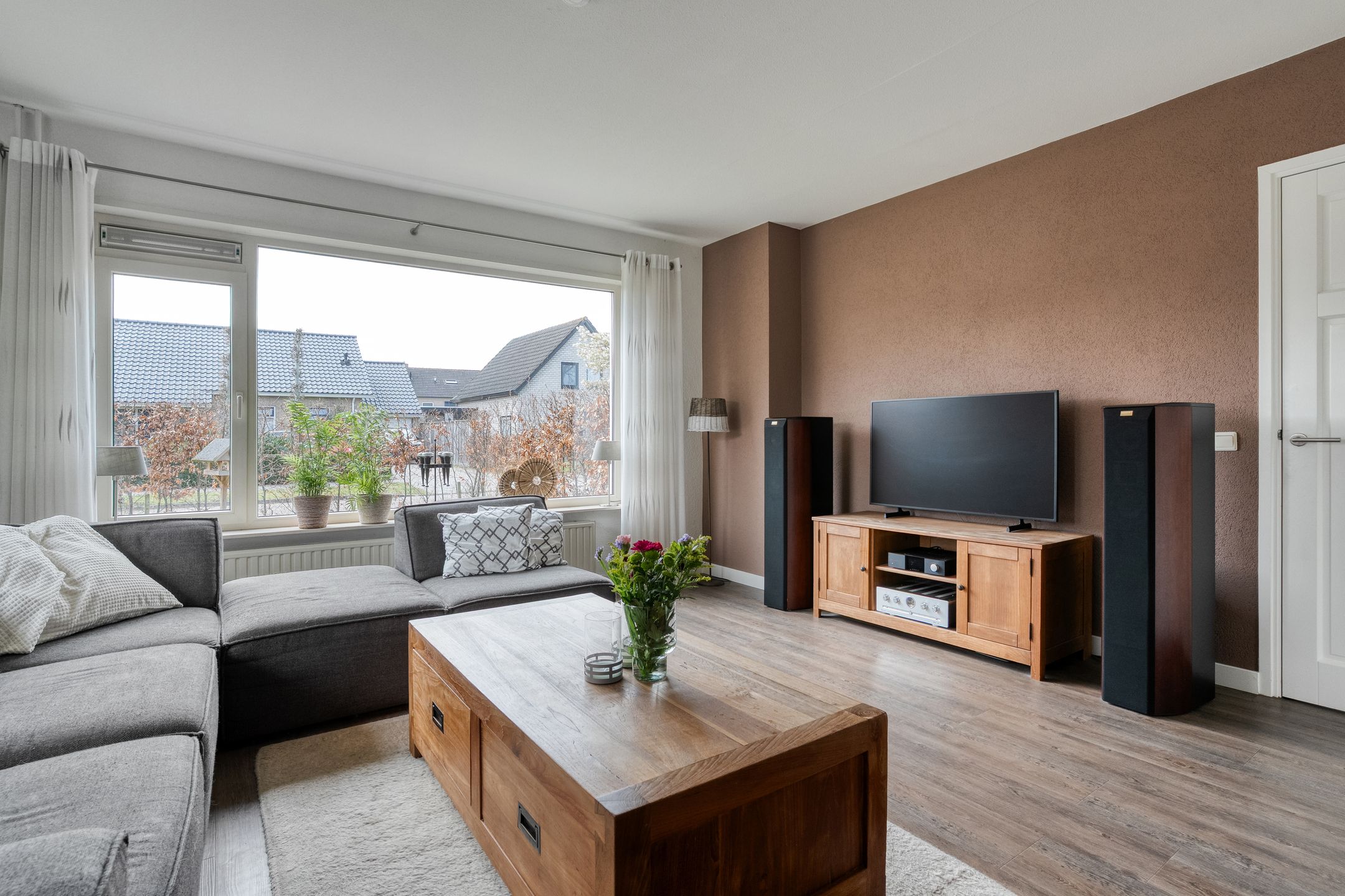 Foto 12 van Burg.Hoekstrastraat 4