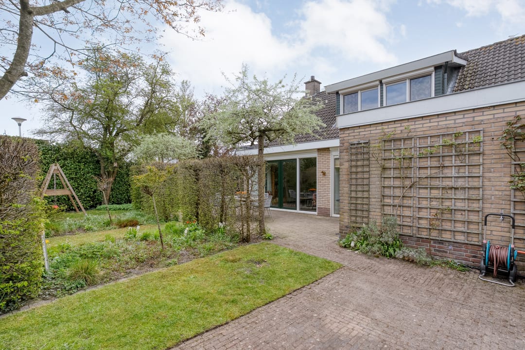 Foto 53 van Burg.Hoekstrastraat 4