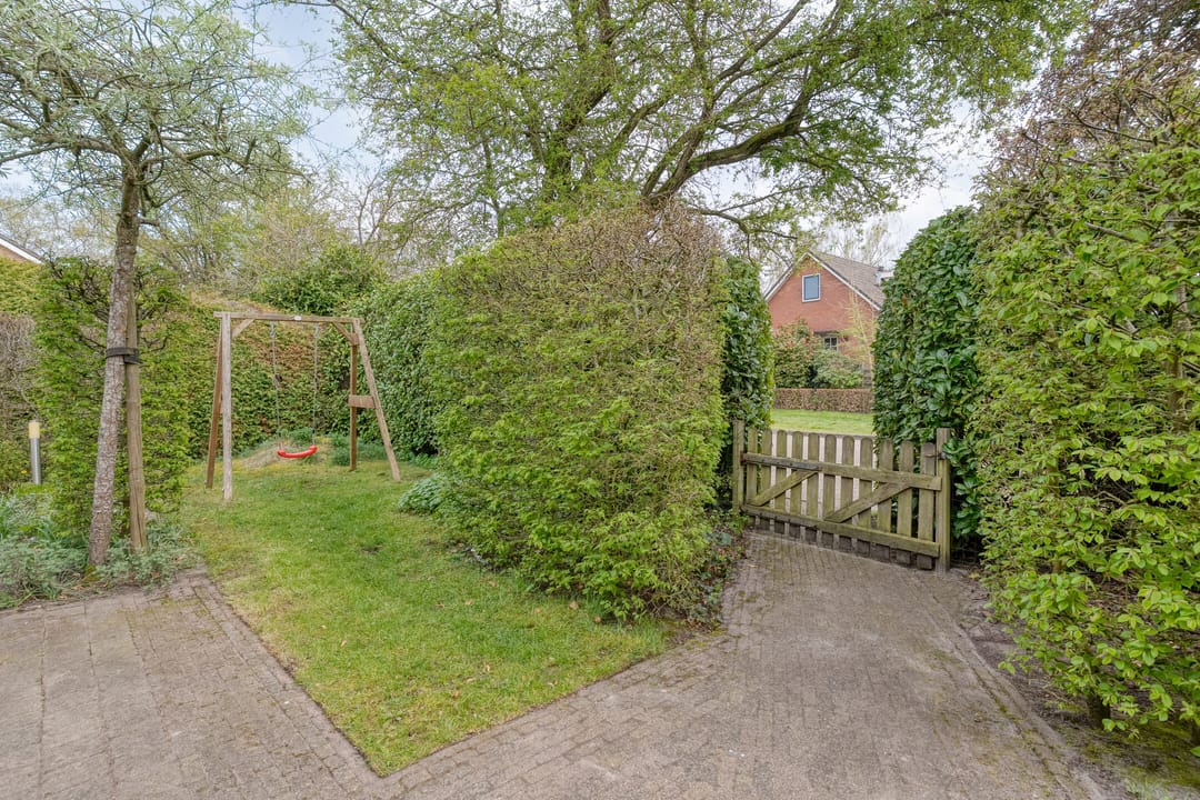 Foto 56 van Burg.Hoekstrastraat 4