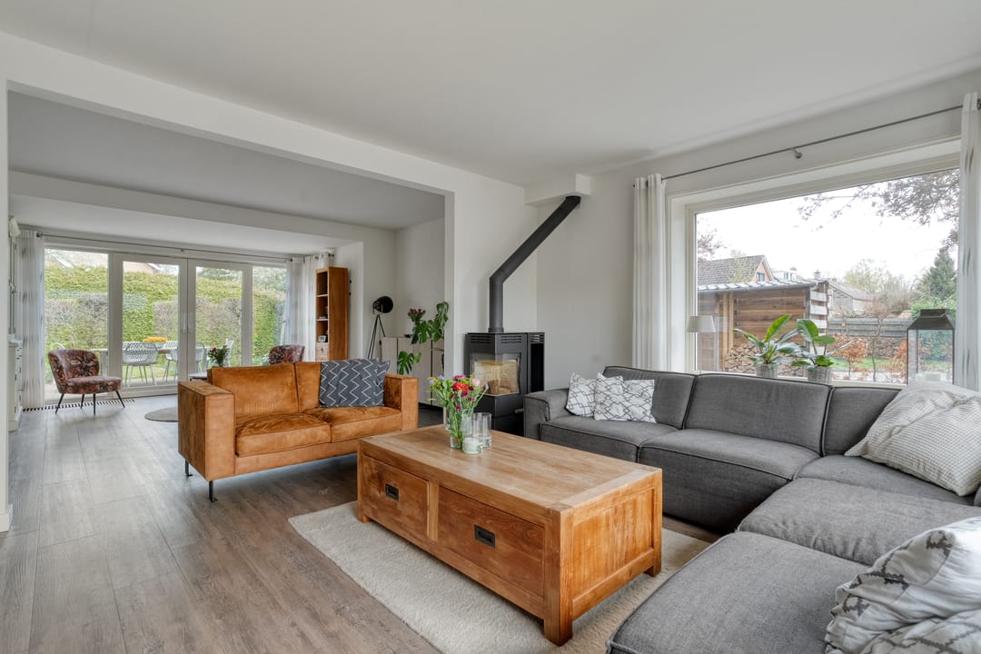 Foto 2 van Burg.Hoekstrastraat 4