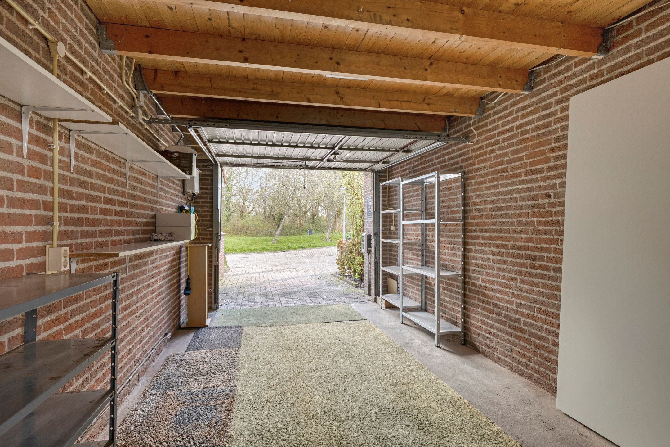 Spacious Semi-Detached Home with Garage, Two Dormers and Large Southwest-Facing Garden — 33