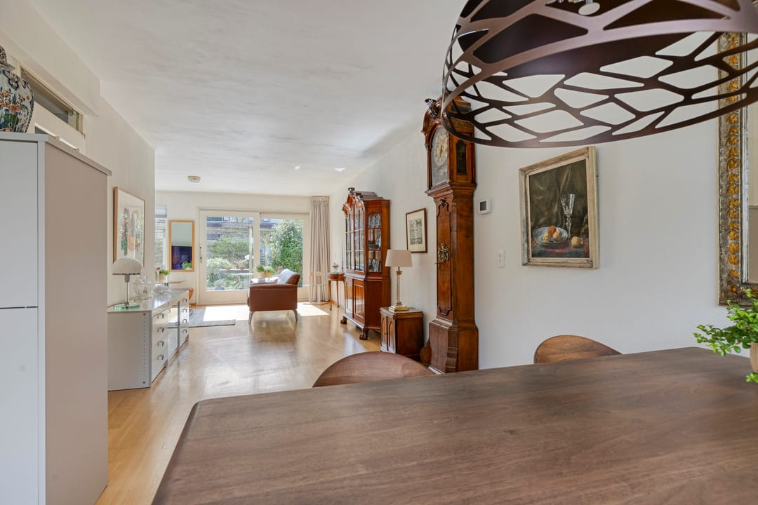 Spacious Semi-Detached Home with Garage, Two Dormers and Large Southwest-Facing Garden — 13