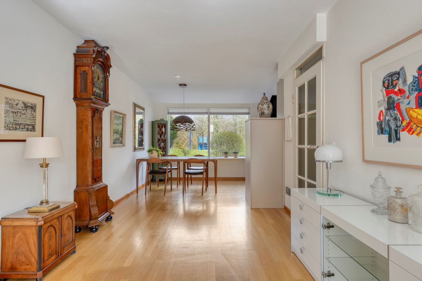 Spacious Semi-Detached Home with Garage, Two Dormers and Large Southwest-Facing Garden — 14