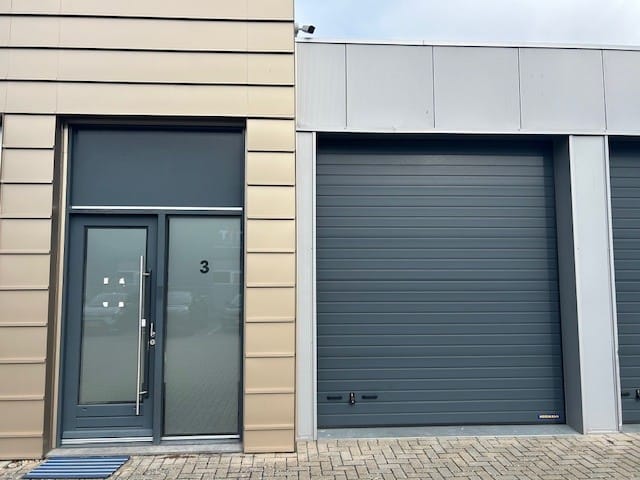 Bekijk foto 2 van Faradaystraat 17-03