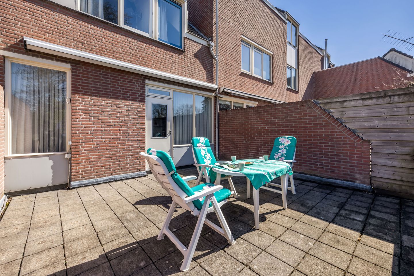 Sunny Maisonette with Roof Terrace and Garage near Veldhoven City Center — 34