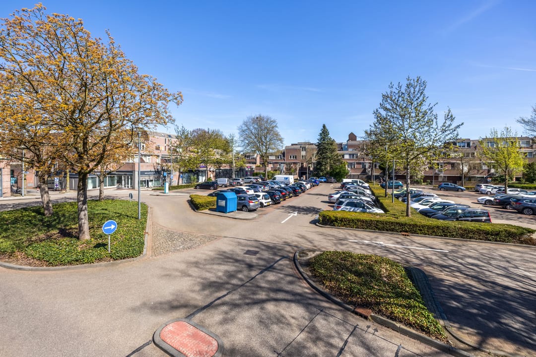 Sunny Maisonette with Roof Terrace and Garage near Veldhoven City Center — 37