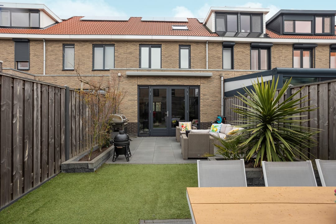 Spacious Move-In Ready Terraced Home with Energy Label A in Almere Buiten — 37