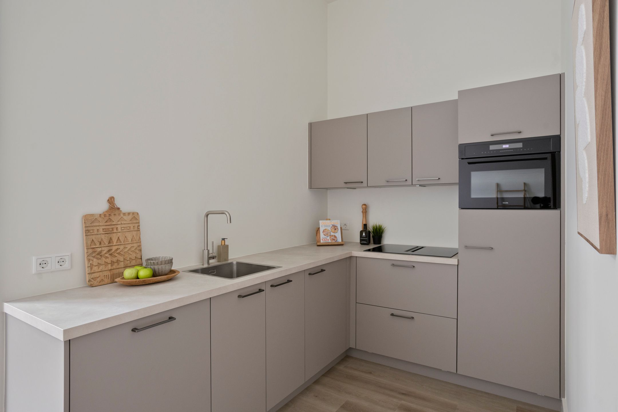 Photo 3 of Mr. van Coothstraat 31-B