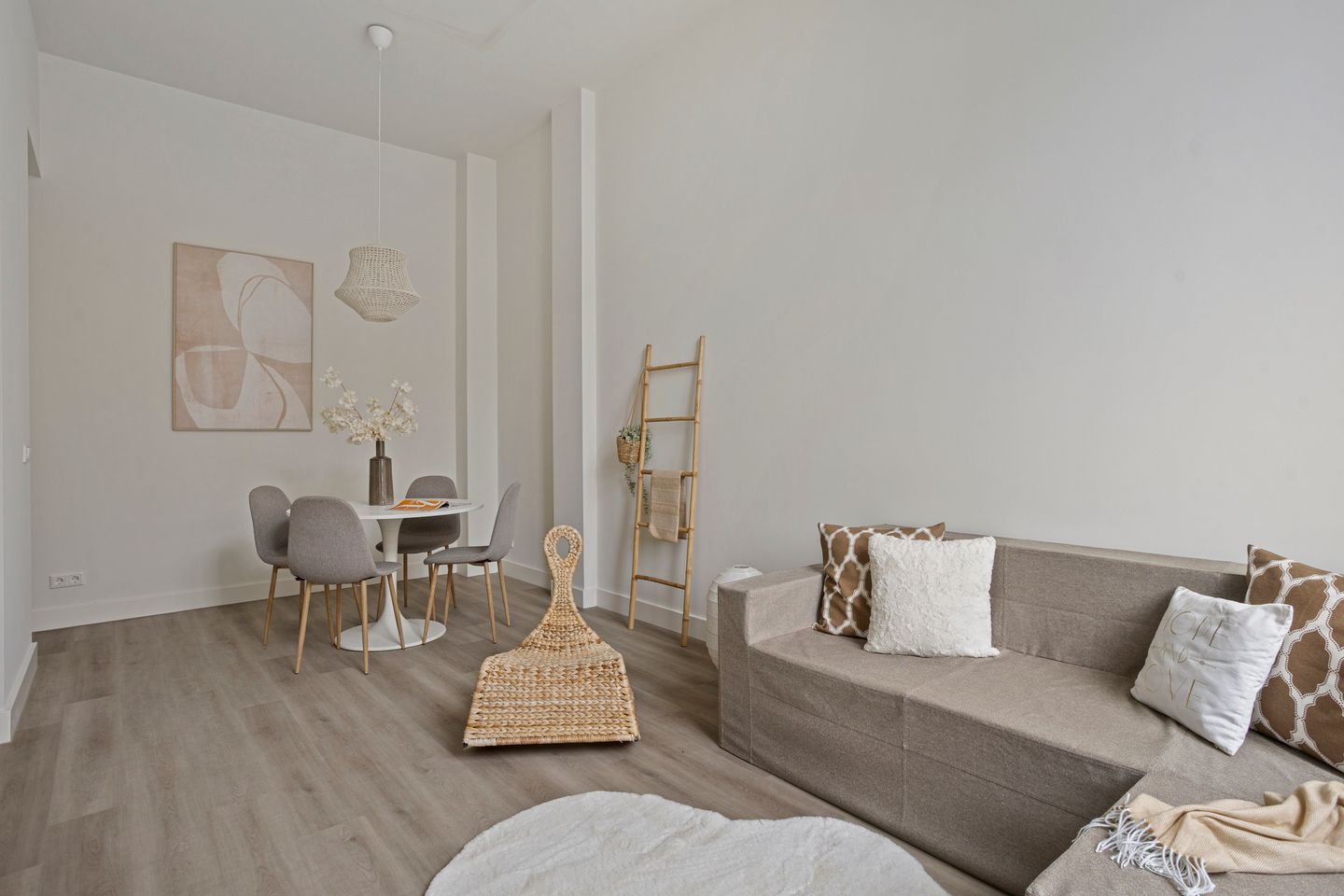 Photo 10 of Mr. van Coothstraat 31-B