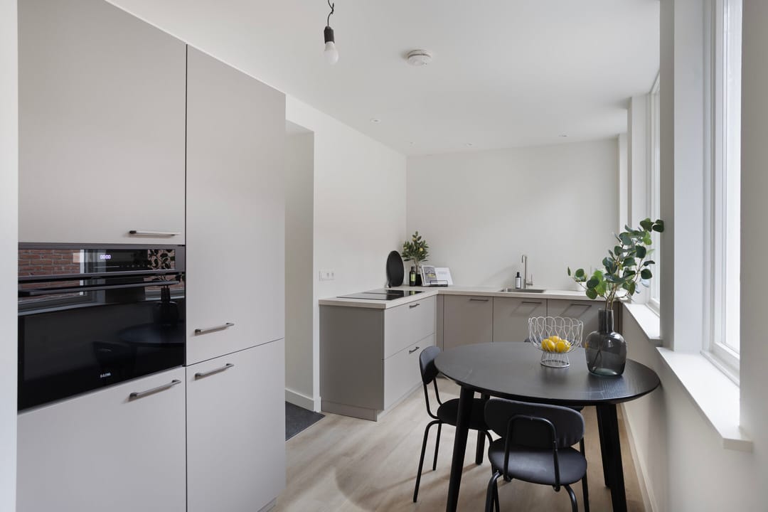 Photo 2 of Mr. van Coothstraat 31-D