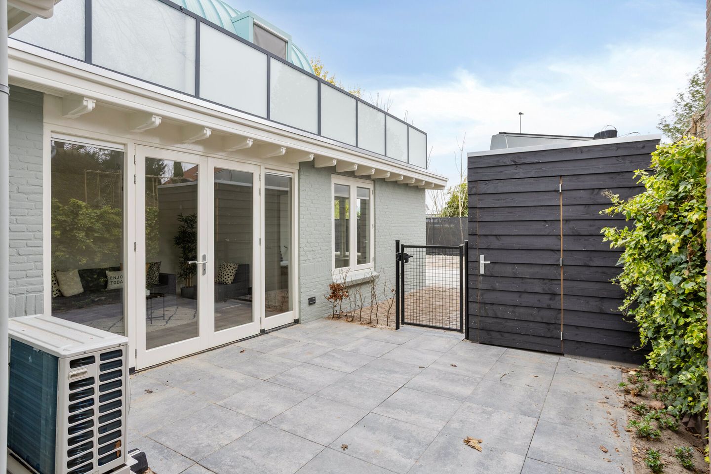 Photo 4 of Mr. van Coothstraat 31-D