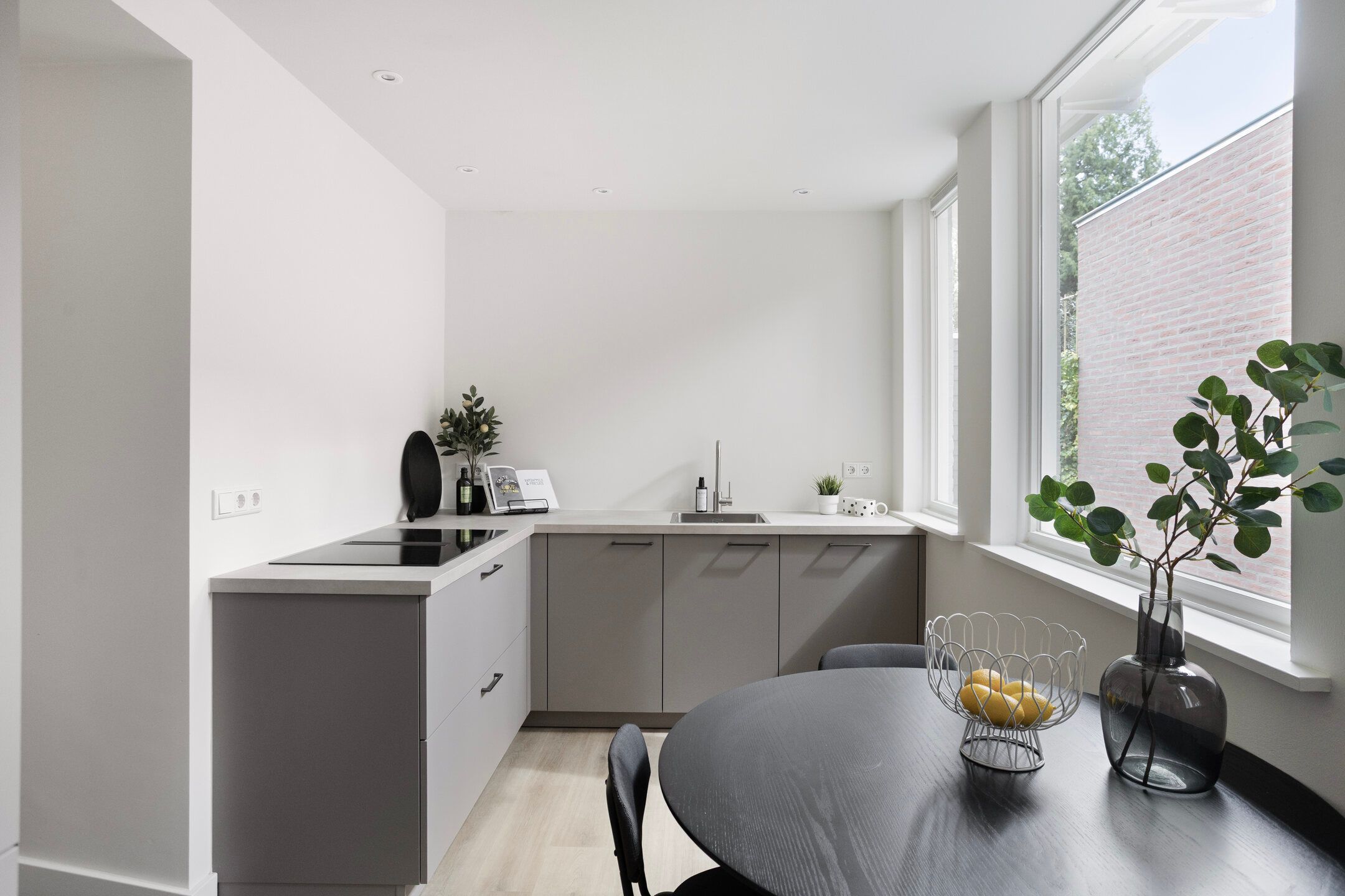 Photo 9 of Mr. van Coothstraat 31-D