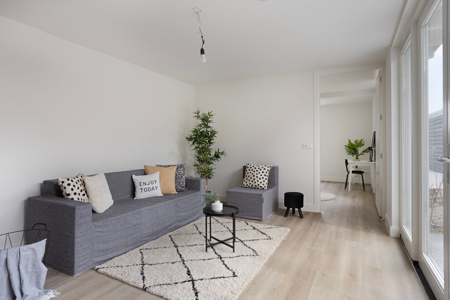 Photo 19 of Mr. van Coothstraat 31-D