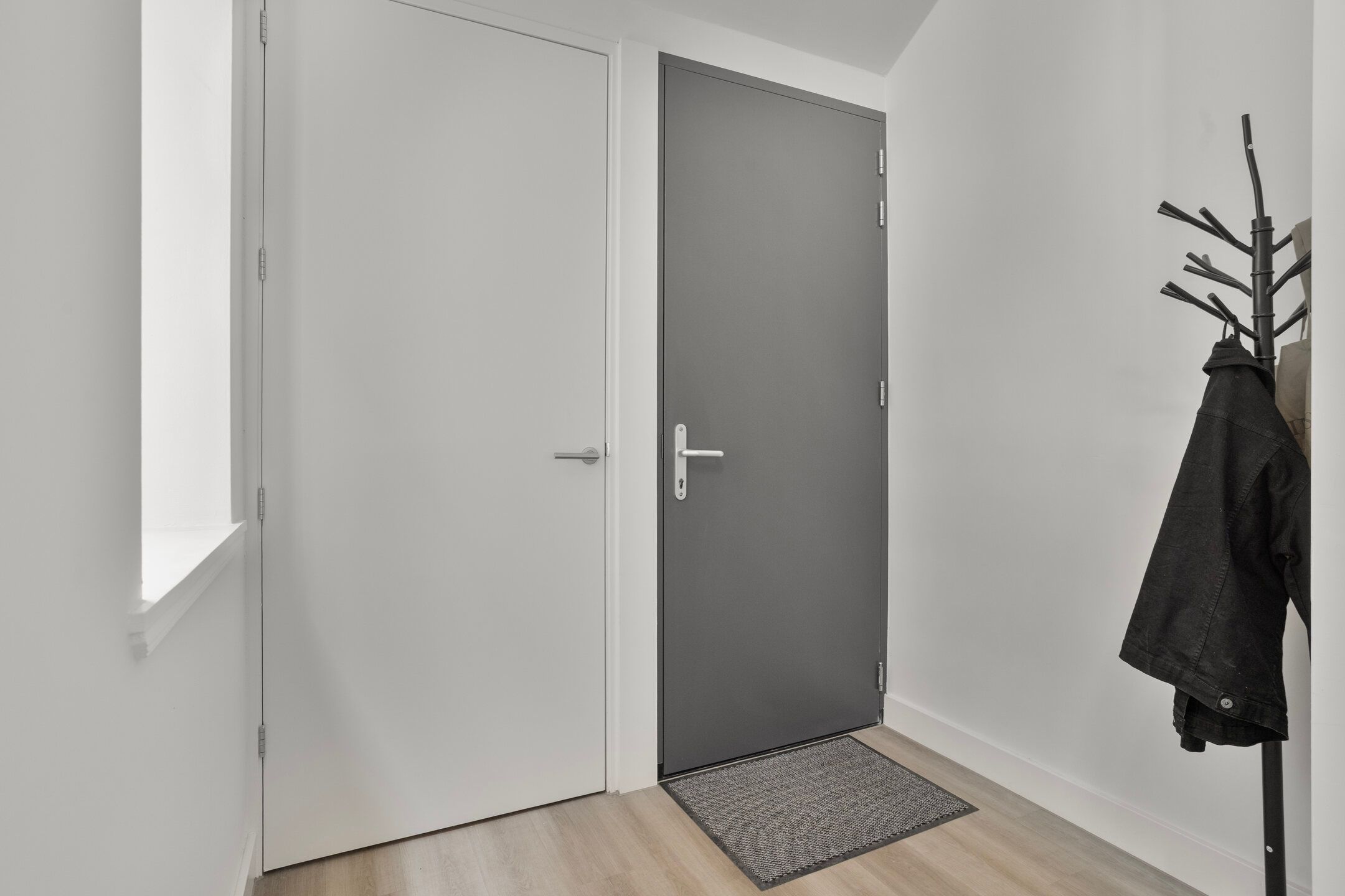 Photo 6 of Mr. van Coothstraat 31-D