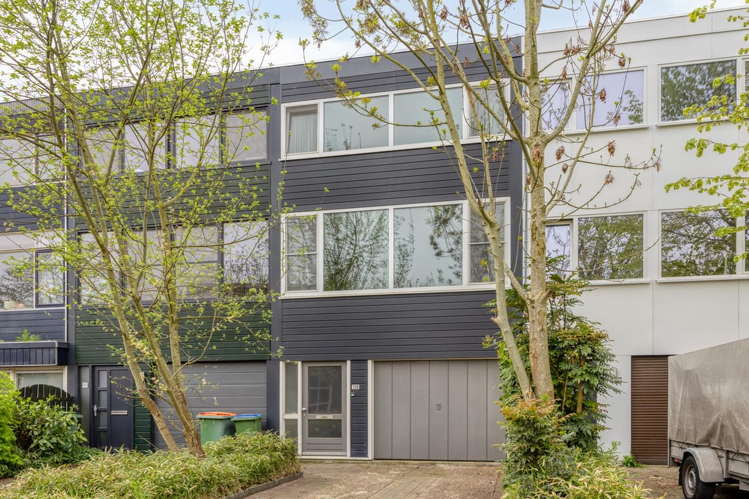 Energy-Efficient Terraced Home with Garage in Breda — 7