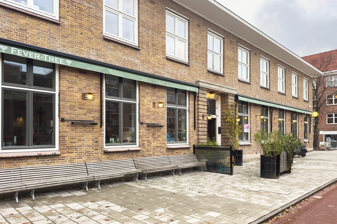 Bright 4-Room Apartment with Terrace and Private Parking in Amsterdam West — 31