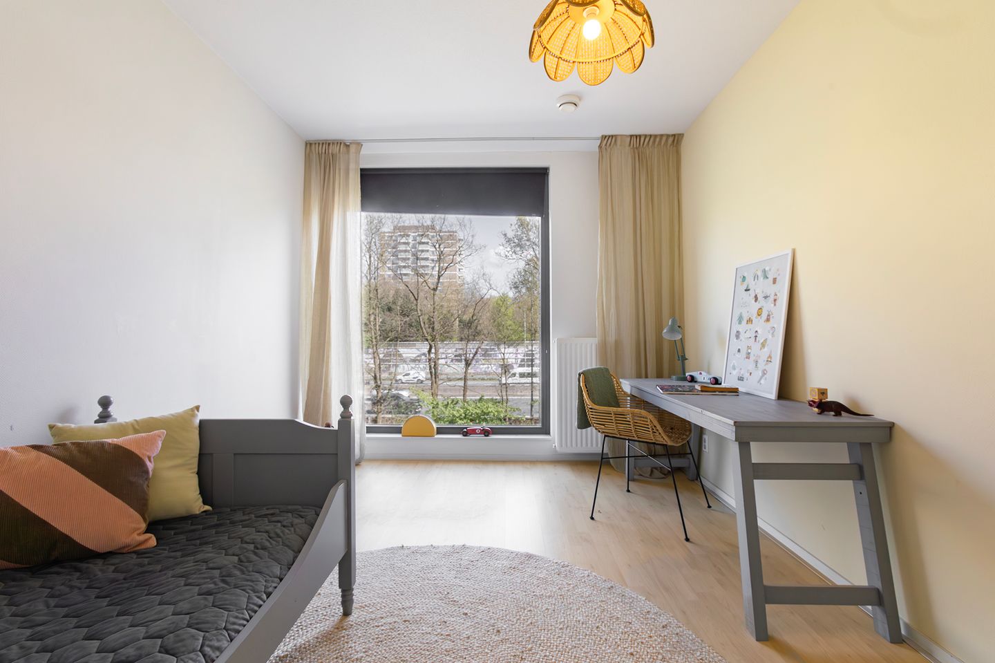 Bright 4-Room Apartment with Terrace and Private Parking in Amsterdam West — 19
