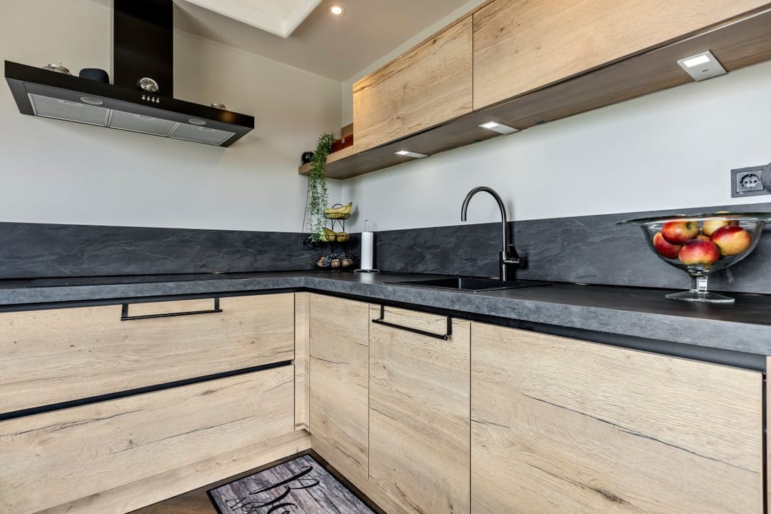 Renovated Character Semi-Bungalow with Large Garden in Forest Setting — 16