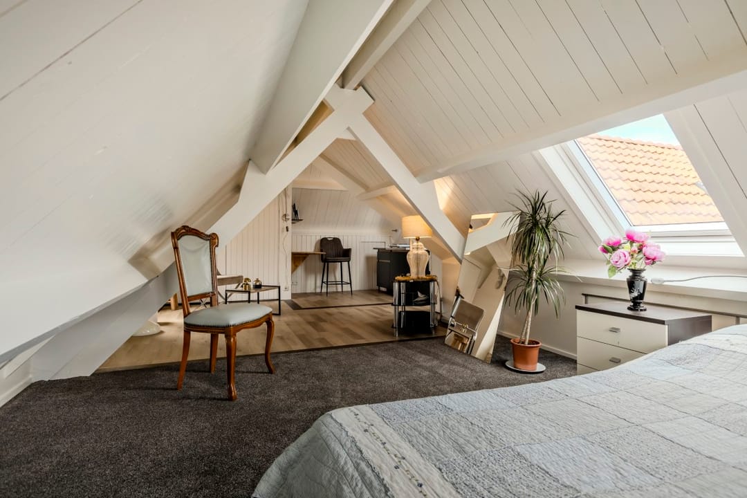 Renovated Character Semi-Bungalow with Large Garden in Forest Setting — 26