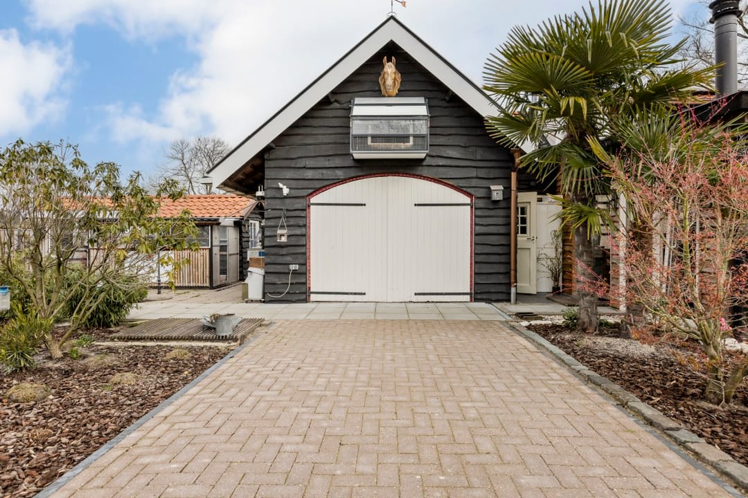 Renovated Character Semi-Bungalow with Large Garden in Forest Setting — 38