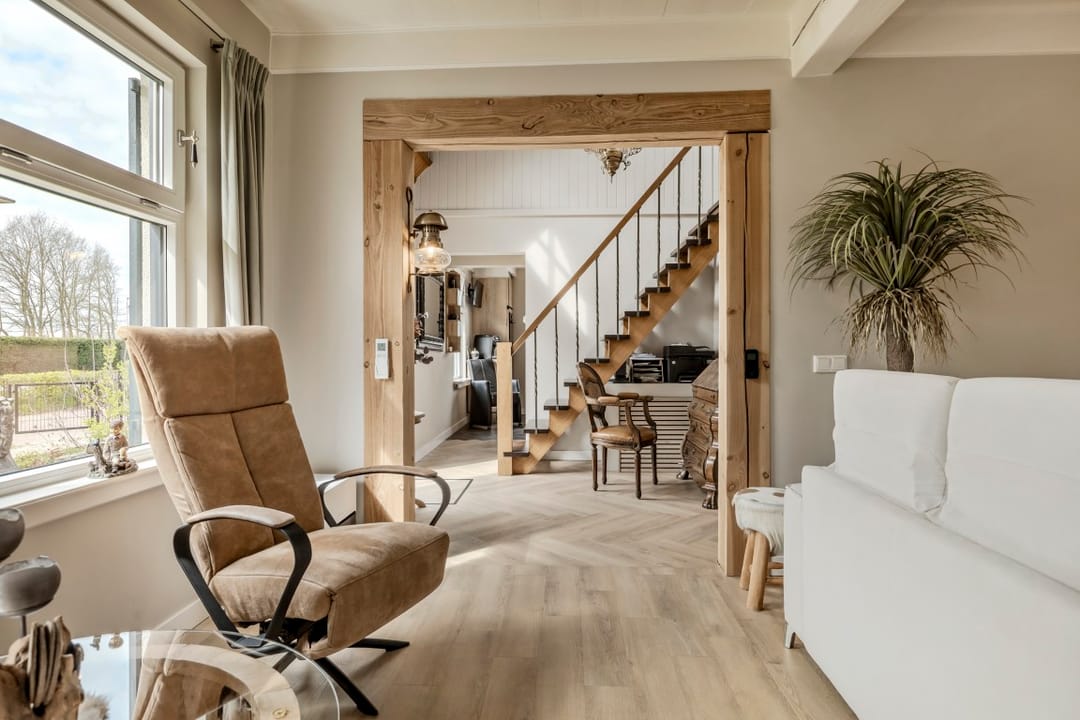 Renovated Character Semi-Bungalow with Large Garden in Forest Setting — 13