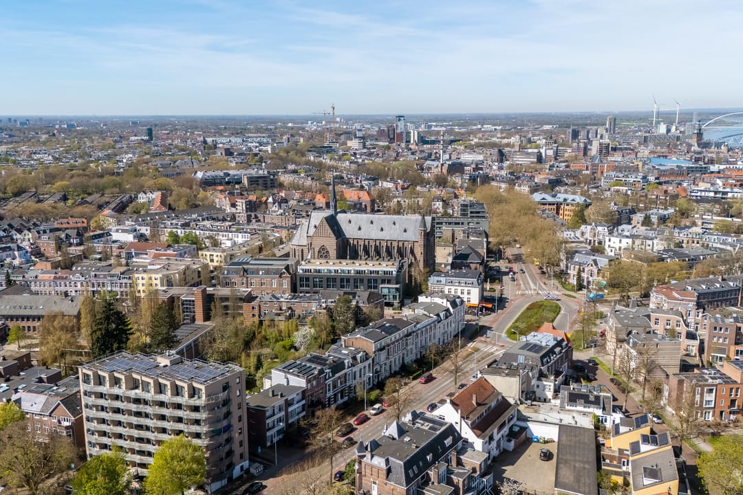 Exceptional Pre-War Townhouse in Nijmegen-Oost Hunnerberg — 82