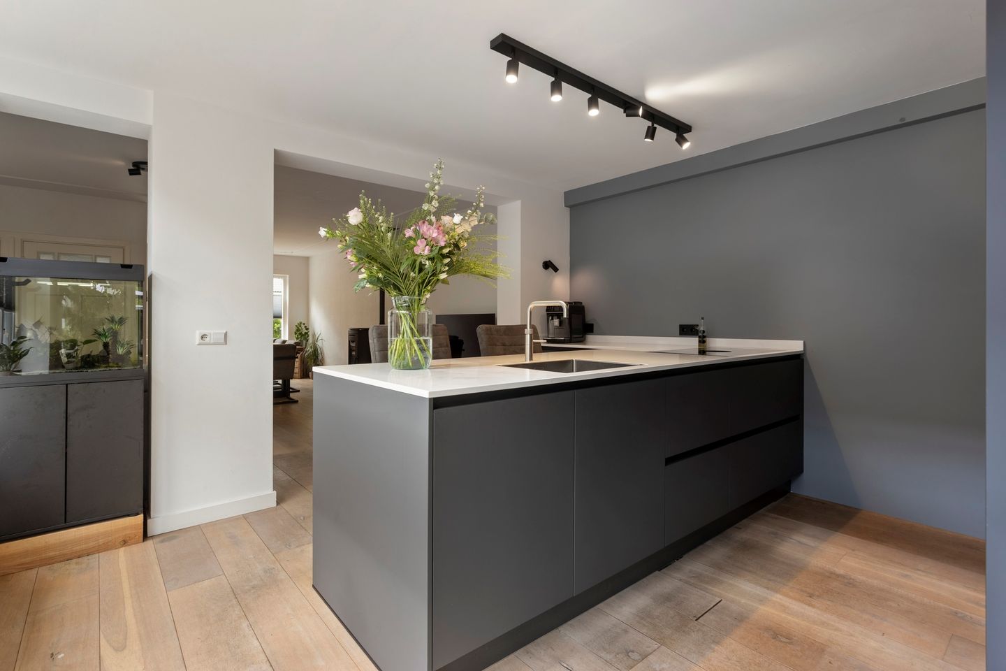 Photo 10 of Leemweg 107