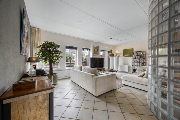 Photo 2 of Kennemerland 104