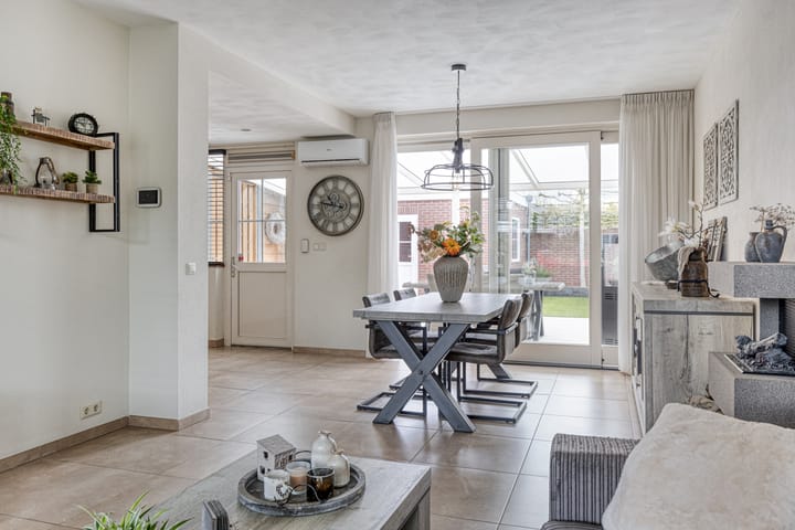 Foto 3 van Anemoonlaan 3