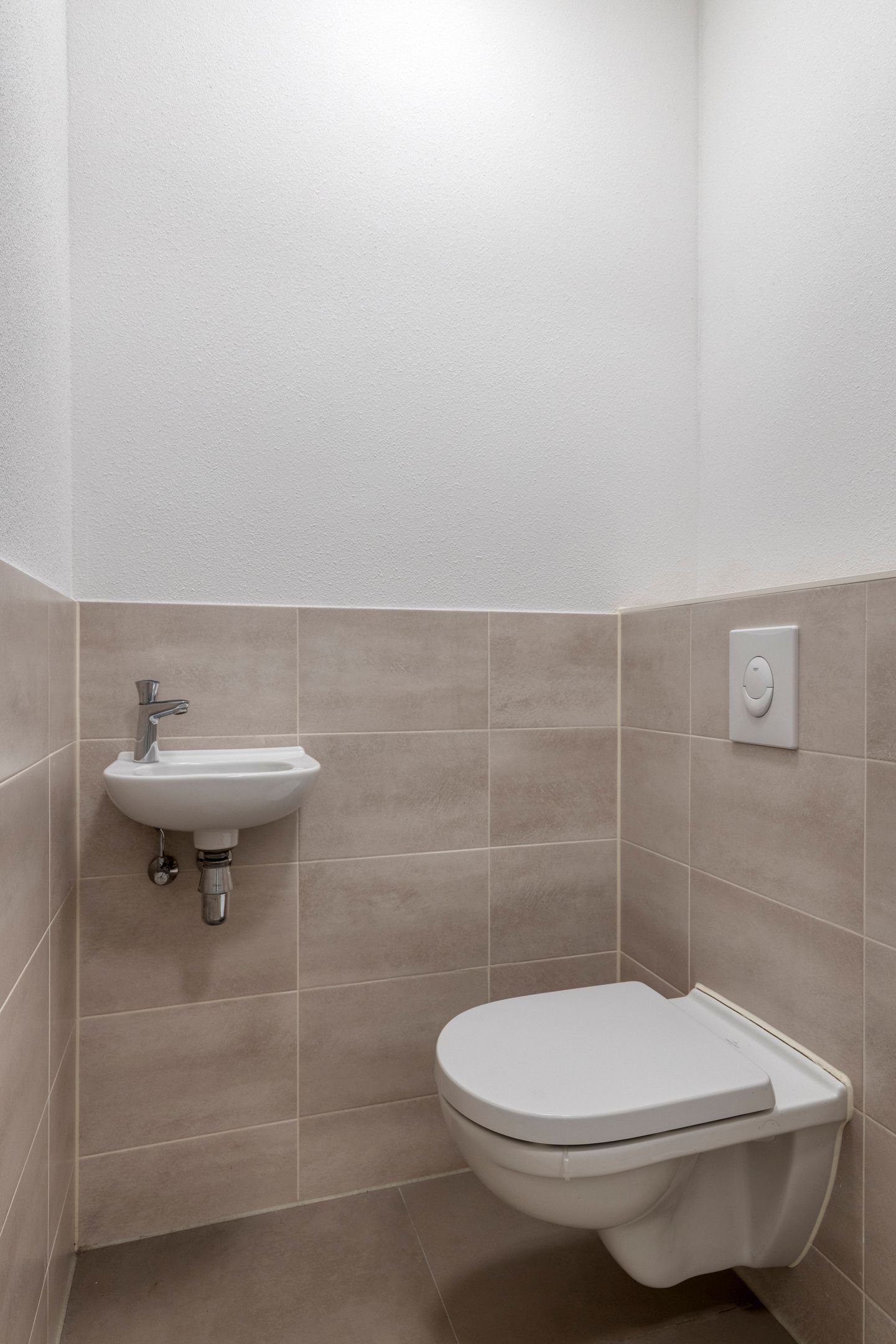 Modern Extended Corner Home in Waalre near Waterplas de Meeris — 18