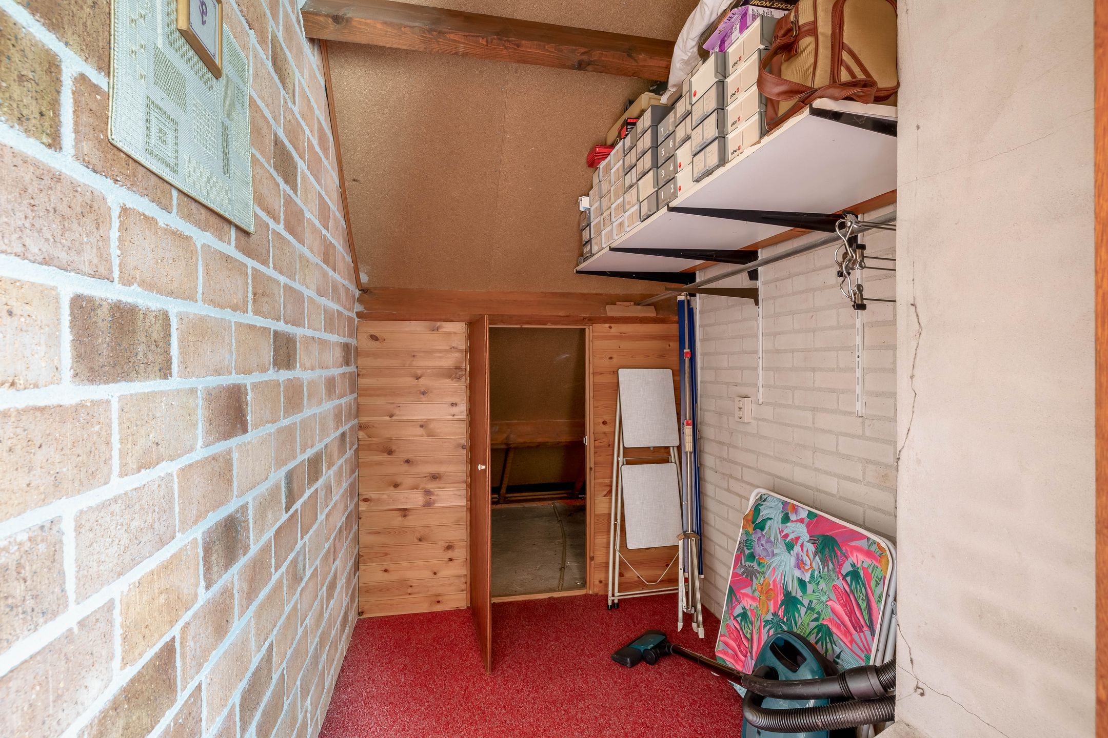 Spacious detached home with ground floor bedroom and garage — 42