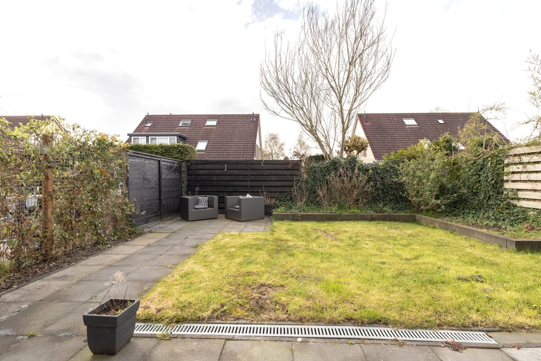 Spacious Semi-Detached Home with Garage in Green Parkplan West Zuidhorn — 13