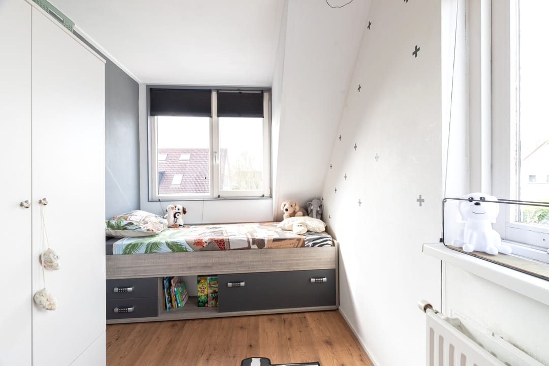 Spacious Semi-Detached Home with Garage in Green Parkplan West Zuidhorn — 26